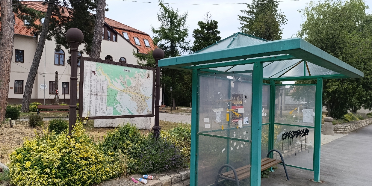 Ajánlatkérés a Pomáz területén lévő fedett buszvárók reklámcélú hasznosítására