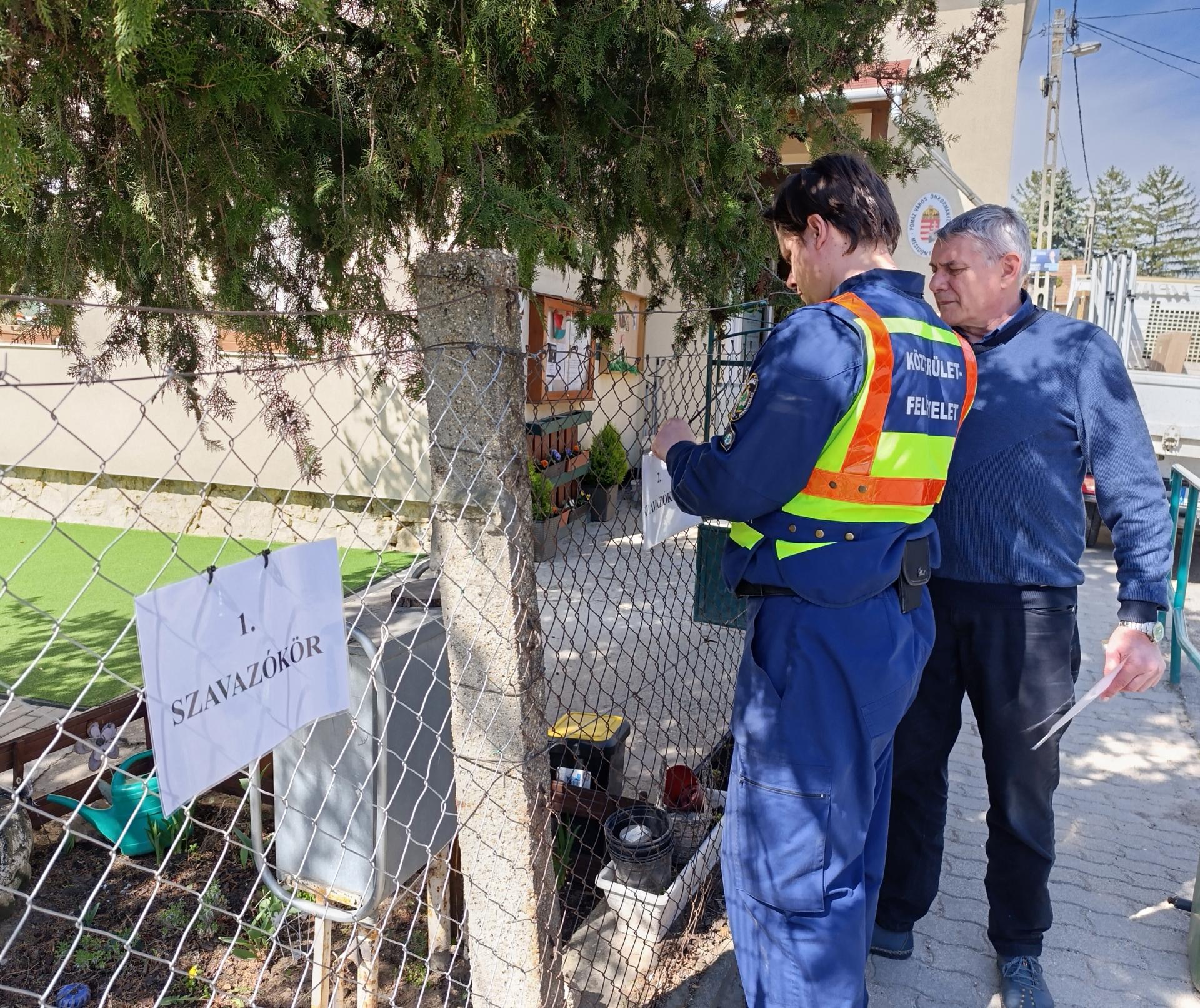 Szavazókörök berendezése